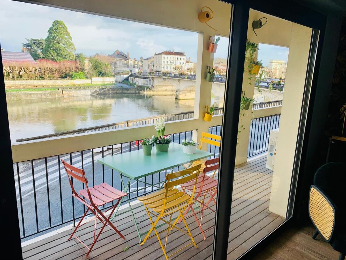 "Au Fil De La Charente" - Coeur De Saintes - Wifi Clim - Classe 4 Etoiles - 4 Pers Buitenkant foto